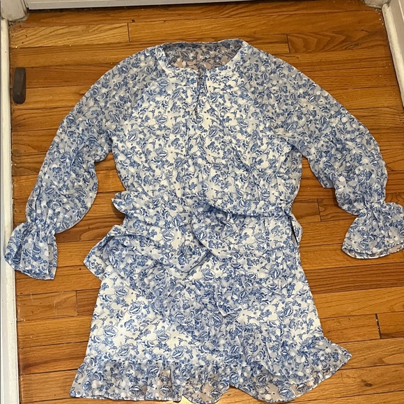 Tularosa Serafina Floral White Blue Long Sleeve Romantic Mini Dress Size L - Picture 4 of 7